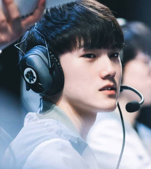 尔迪口中的 尔迪口中的